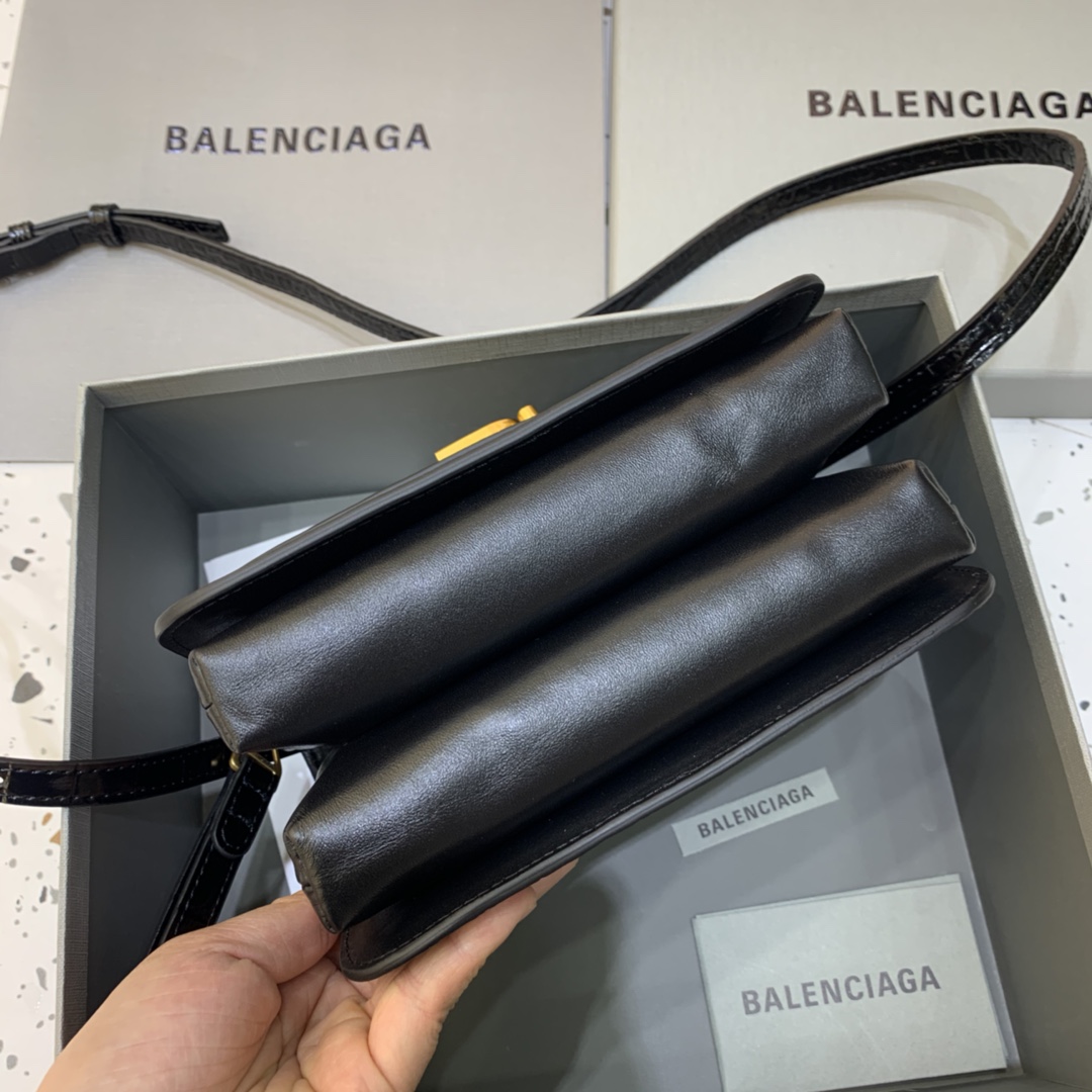 Balenciaga Small Woc Crocodile Embossed Shoulder Bag Black/Gold